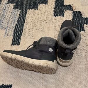 Sorel dark Green/Gray Boots